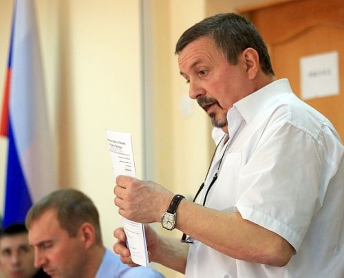 Юрий Петров