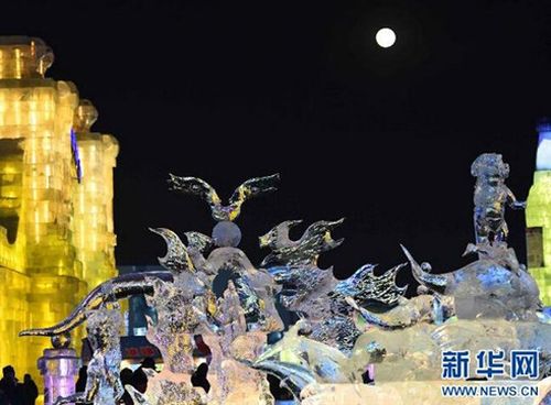 Хабаровский орел изо льда стал лучшим в Харбине. Фото Xinhua News Agency