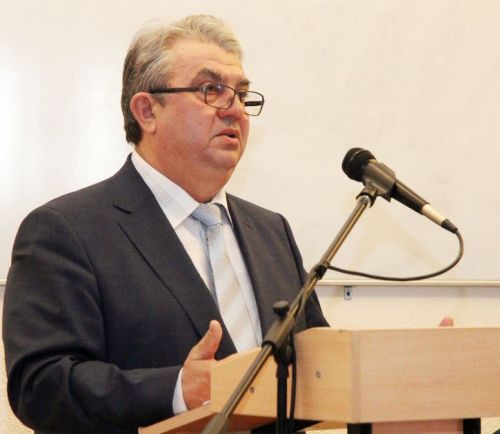 Юрий Давыдов