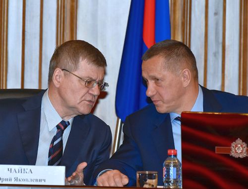 Генпрокурор Юрий Чайка и полпред Юрий Трутнев