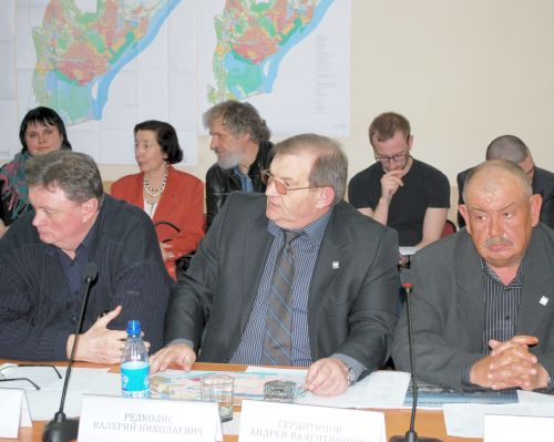 Где же Градсовет поставит запятую: утверждать нельзя блокировать?