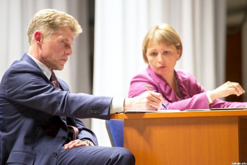 Врио губернатора Сахалина Олег Кожемяко и мэр Корсакова Лада Мудрова. Фото Sakh.com