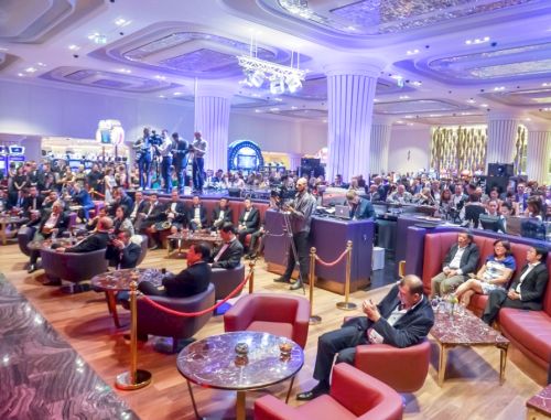 Гости казино «Хрустальный тигр»