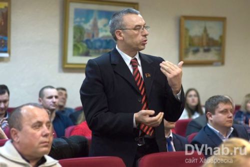 Олег Паньков дает ответы. Фото: dvhab.ru