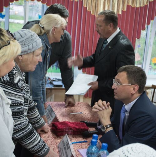 На встрече с мэром Комсомольска было горячо