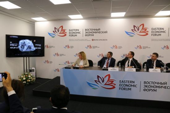 Все выставленные на торги алмазы и бриллианты были проданы во Владивостоке на общую сумму почти в 19 млн долларов. Фото Ясиа.ru