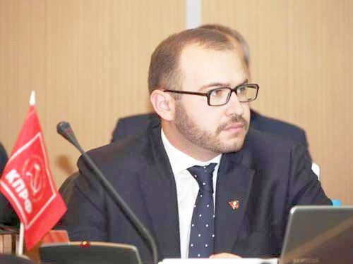 Первый секретарь Приморского отделения КПРФ Анатолий Долгачев