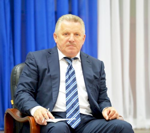 Какова политическая судьба губернатора Хабаровского края Вячеслава Шпорта?
