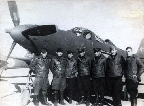 Летчики 2-го перегоночного авиаполка. 1944 год, Сеймчан. Фото из архива