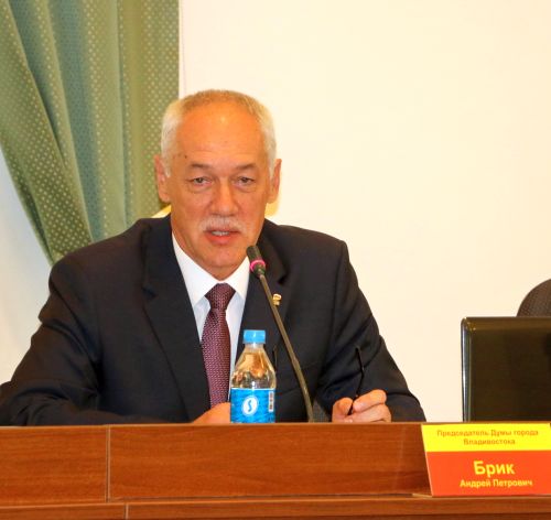 Андрей Брик. С 2003 года являлся директором УФПС Приморского края - филиала ФГУП «Почта России».