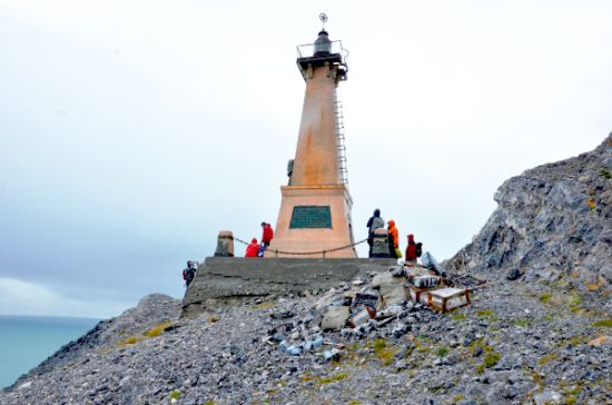 Памятник-маяк Семену Дежневу в Уэлене (Чукотка). Фото Валерия Астахова/ОНФ