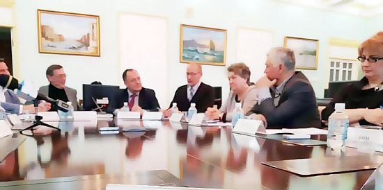 Участники экспертной сессии на тему «Зеленая папка» губернатору: мифы и реальность»