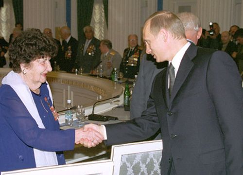 Нина Распопова, архив: 8 мая 2002 года
