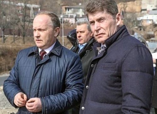 Приморские власти теперь будут дружить «домами»: мэр Владивостока Олег Гуменюк и губернатор Приморского края Олег Кожемяко.