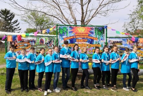 На сегодняшний день 63 человека из 12 муниципальных образований Хабаровского края, представляющие интересы более чем 20 тыс. человек из числа коренных малочисленных народов, обучены контролю за нарушениями правил рыболовства и мониторингу лососей, заходящих на нерест. Фото Ольги Васленко