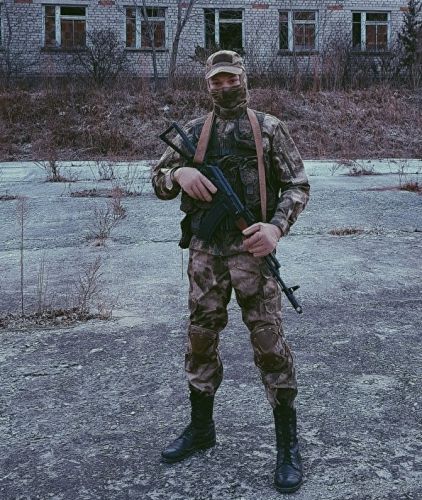 Артур говорит, что форму спецназовцы покупали за свои деньги.