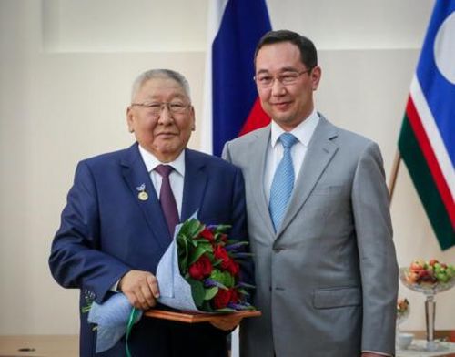 Глава Якутии Айсен Николаев поздравил сенатора Совета Федерации Егора Борисова с юбилеем