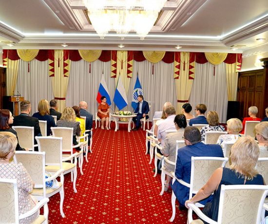 Рабочая встреча представителей профсоюзных организаций Хабаровского профобъединения с губернатором края Сергеем Фургалом