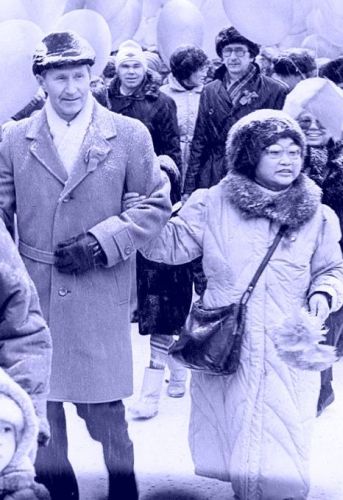 Евдокия Гаер и Владимир Десятов. 7 ноября 1990 год, Комсомольск-на-Амуре. Фото из архива Владимира Десятова.