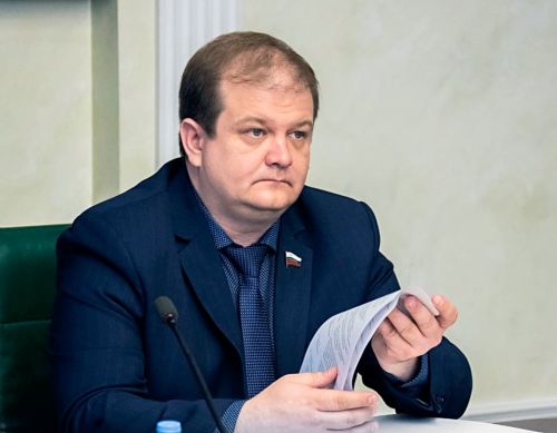 Сенатор от Хабаровского края Сергей Безденежных