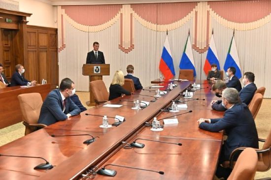 Еще в сентябре Михаил Дегтярев достиг консенсуса с федеральными властями Фото: Правительство Хабаровского края