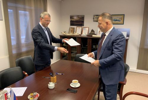 Губернатор Чукотки Роман Копин и президент ПАО «Селигдар» Константин Бейрит