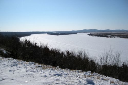 о. Даманский  (до 1991 года советский), ныне китайский - Чжэньбао дао - досл. драгоценный остров.