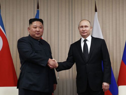 Председатель государственных дел КНДР Ким Чен Ын и президент России Владимир Путин на саммите во Владивостоке, апрель 2019 года, фото из архива ЦТАК