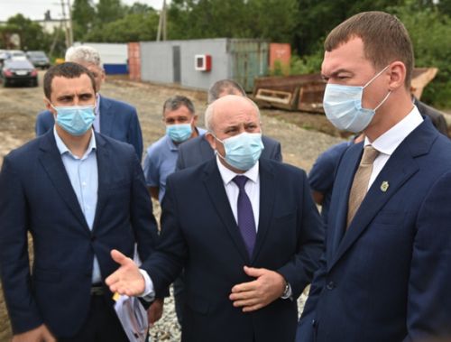 Мэр Хабаровска Сергей Кравчук и врио губернатора Михаил Дегтярев