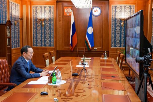 Айсен Николаев