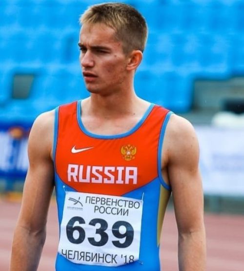 Александр Николаев