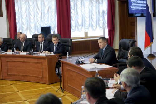 Юрий Трутнев проводит совещание