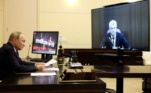 Встреча с губернатором Магаданской области Сергеем Носовым (в режиме видеоконференции).