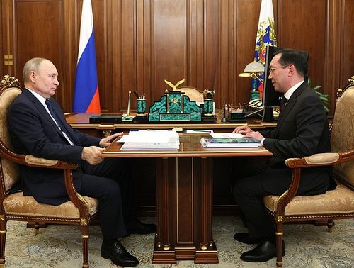 Владимир Путин и Айсен Николаев