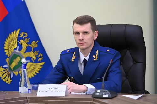 Виталий Степанов