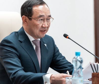 Айсен Николаев