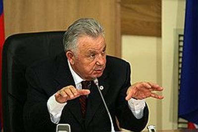 Виктор Ишаев одобрил два первых инвестпроекта фонда развития Дальнего Востока. Фото: Евгений Переверзев / Коммерсантъ