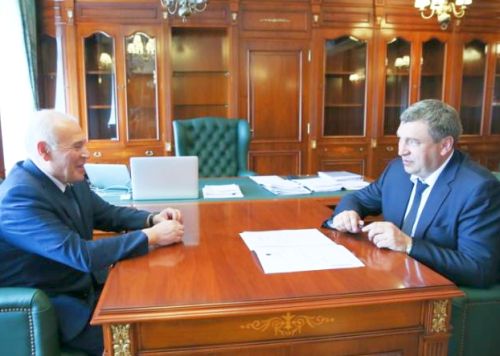 Владимир Печеный (слева) и Игорь Слюняев.