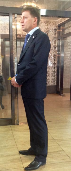 Сергей Фургал, которого сегодня на конференции избрали кандидатом в губернаторы, не ожидает трудностей при сборе подписей.