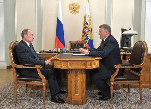 Рабочая встреча с вр.и.о. губернатора Хабаровского края Вячеславом Шпортом. Фото пресс-службы Президента России