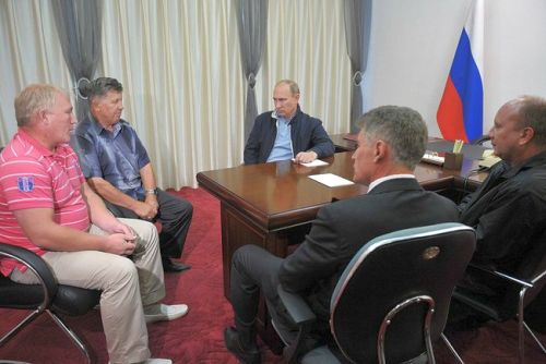 Встреча с представителями крестьянско-фермерских хозяйств Амурской области. Фото пресс-службы Президента России.