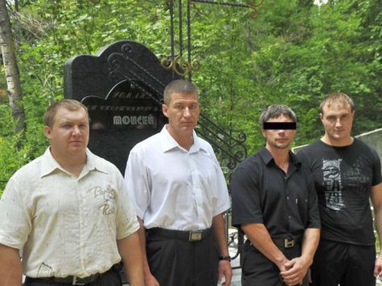 Члены спортклуба «Моисей»: Дмитрий Балабко, Михаил Тимофеев, человек из их команды и Евгений Давыбеда (слева направо).