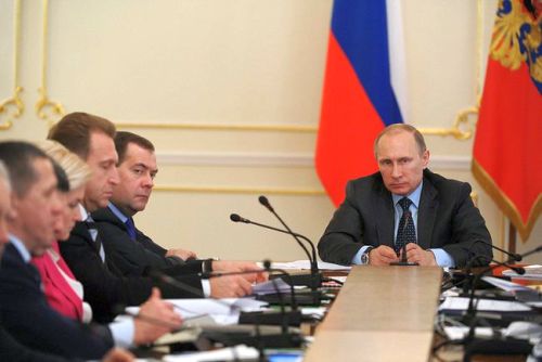 Совещание с членами правительства. Фото пресс-службы Президента России