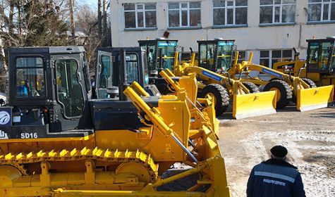 КГУП «Крайдорпредприятие» еще в 2012 году получило 13 единиц новой дорожной техники. Фото: Валерий Спидлен