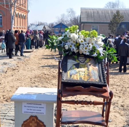 Чудом сохранившаяся икона Александра Невского. Фото Марины Шабаловой.