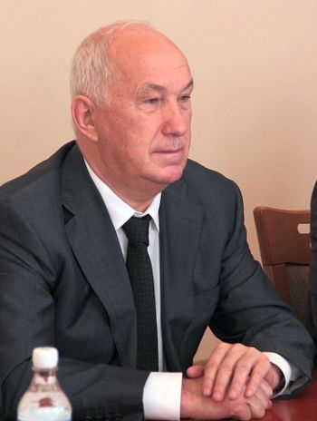 Мэр Александр Соколов в губернаторы пока не собирается!