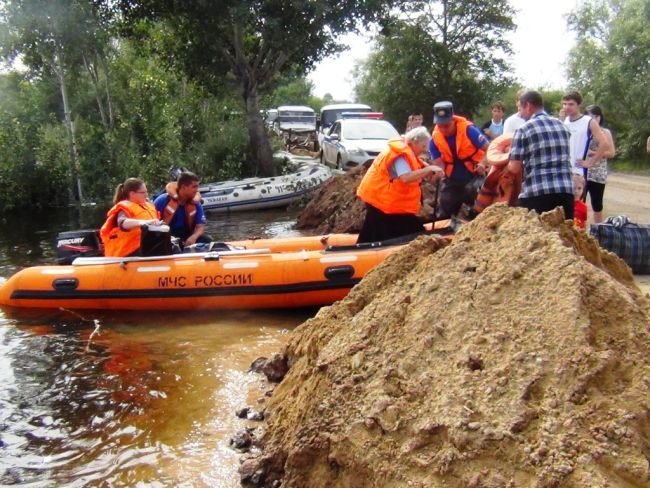 Эвакуированные из подтопленного села