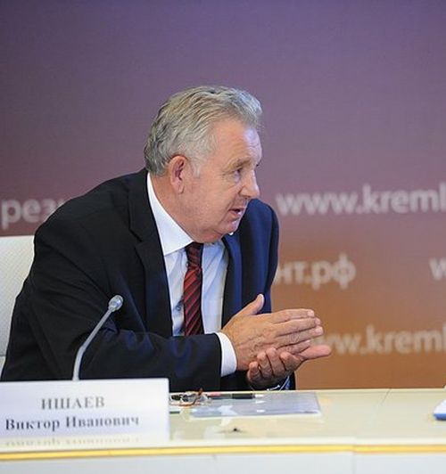 Виктор Иванович стал персональным пенсионером.