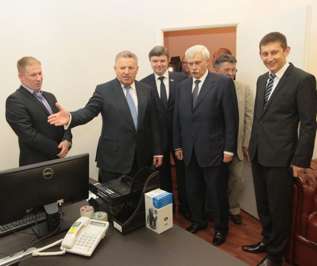 Открытие представительства Хабаровского края. Крайний справа - советник губернатора Вячеслава Шпорта - Павел Сарычев