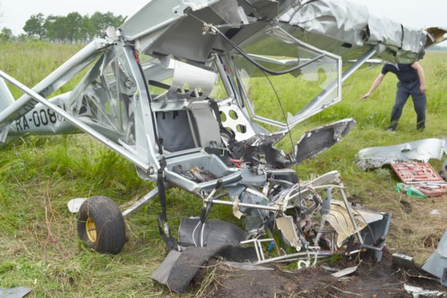 В ходе дополнительного осмотра для дальнейшего исследования изъят двигатель летательного аппарата, многочисленные детали корпуса, приборы управления, аппаратура, а так же образцы топлива, моторного масла, охлаждающей жидкости